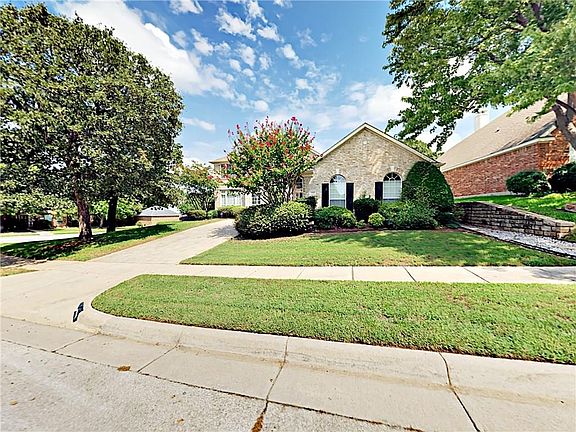 2nd image of 1807 Paddington Ct