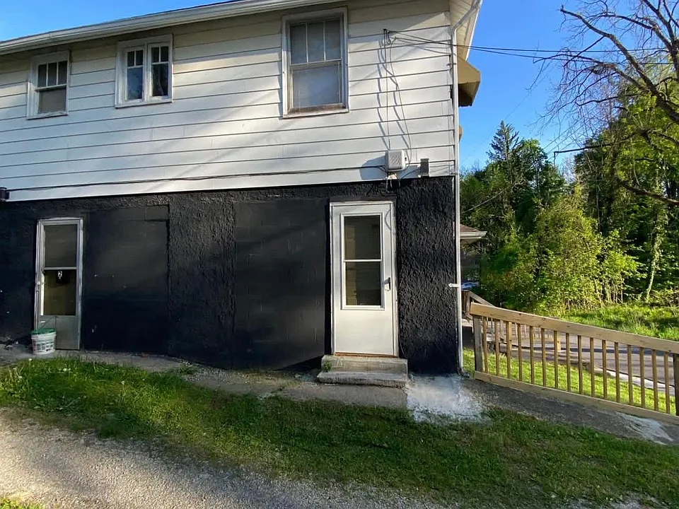 805 Carleton St #2