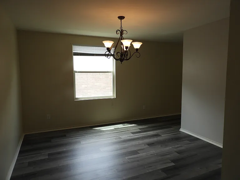 12914 Vassar Dr — Photo 3