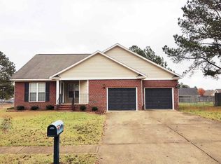 119 Belle Boyd Dr, Raeford, NC 28376