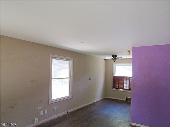 5th image of 25250 Treadwell Ave
