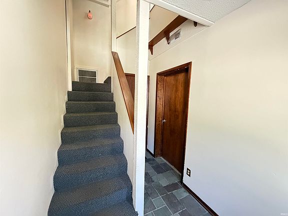 3rd image of 2913 W Winterberry Ct