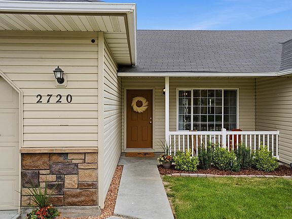 2nd image of 2720 Stoll Ct
