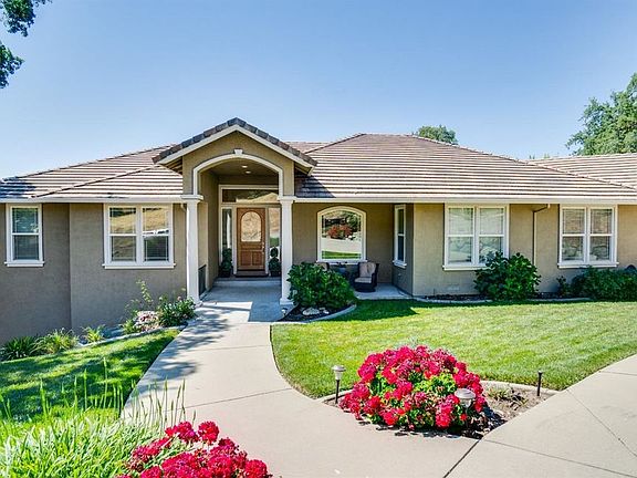 2nd image of 521 Crazy Horse Ct