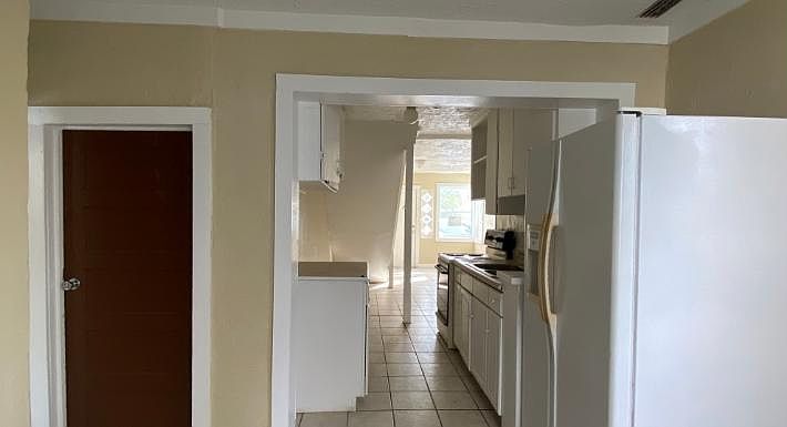2nd image of 507 Phoenix Ave