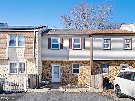 2nd image of 2204 Olden Ave