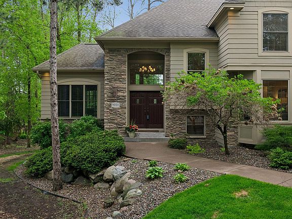 4th image of 9001 Springwood Dr