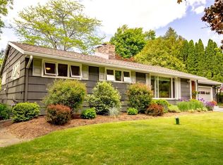 301 Southfield Dr, Fayetteville, NY 13066