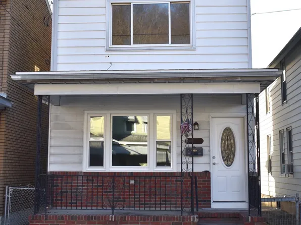 232 S Morris St, Saint Clair, PA 17970