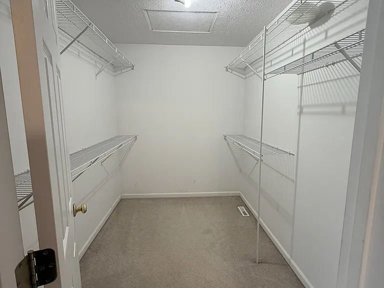 2817 Gill St — Photo 12