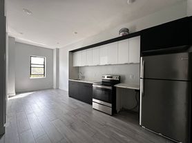 1019-21 Westside Ave