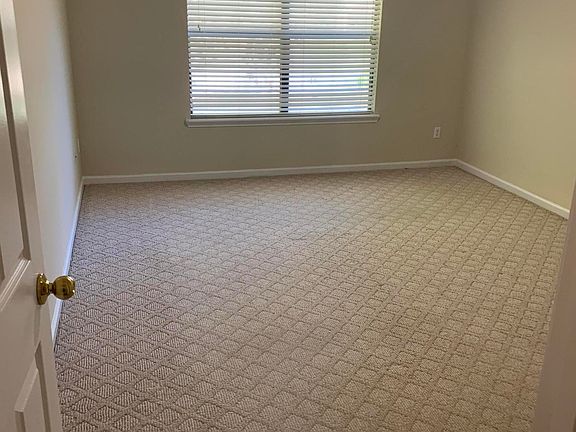 5th image of 11317 Chertsey Ln
