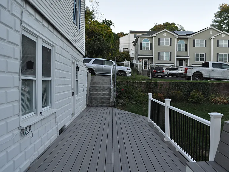 26 Johnson St #B — Photo 12