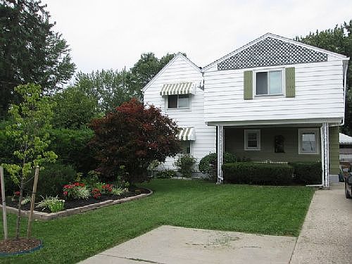 1st image of 242 Clover Pl