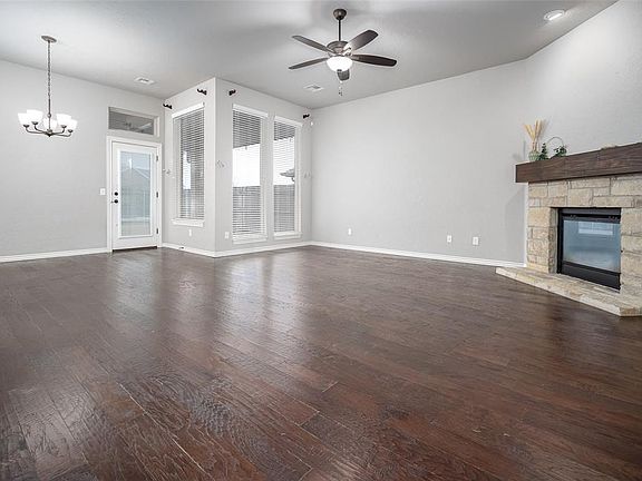 4th image of 209 SW 169th St