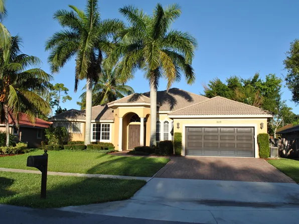 809 Blueberry Dr, Wellington, FL 33414