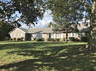 8135 E 750 S, Wolcottville, IN 46795