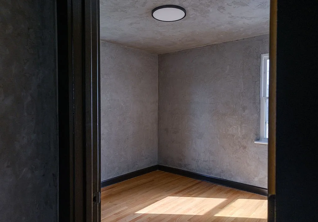 2 bed, 678 sqft, $1,999 — Photo 3