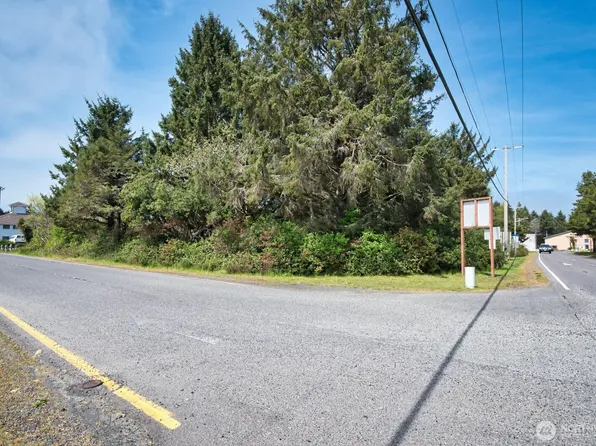 899 Ocean Shores Boulevard NW, Ocean Shores, WA 98569