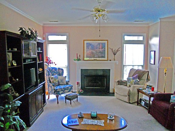 5th image of 208 Beaver Creek Cir