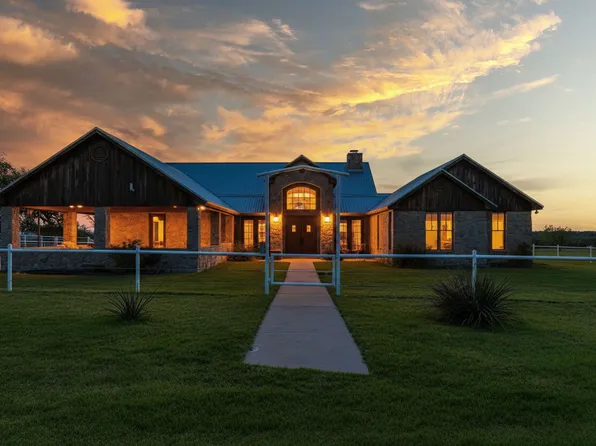 404 Private Road 1562, Stephenville, TX 76401