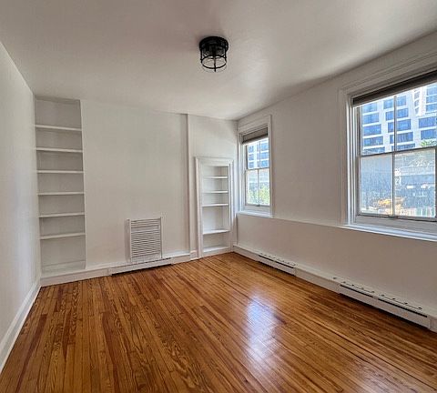 5th image of 130 10th Ave APT 2