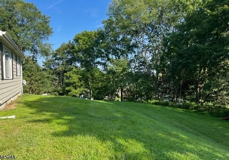 16 Mattison Ave — Photo 3