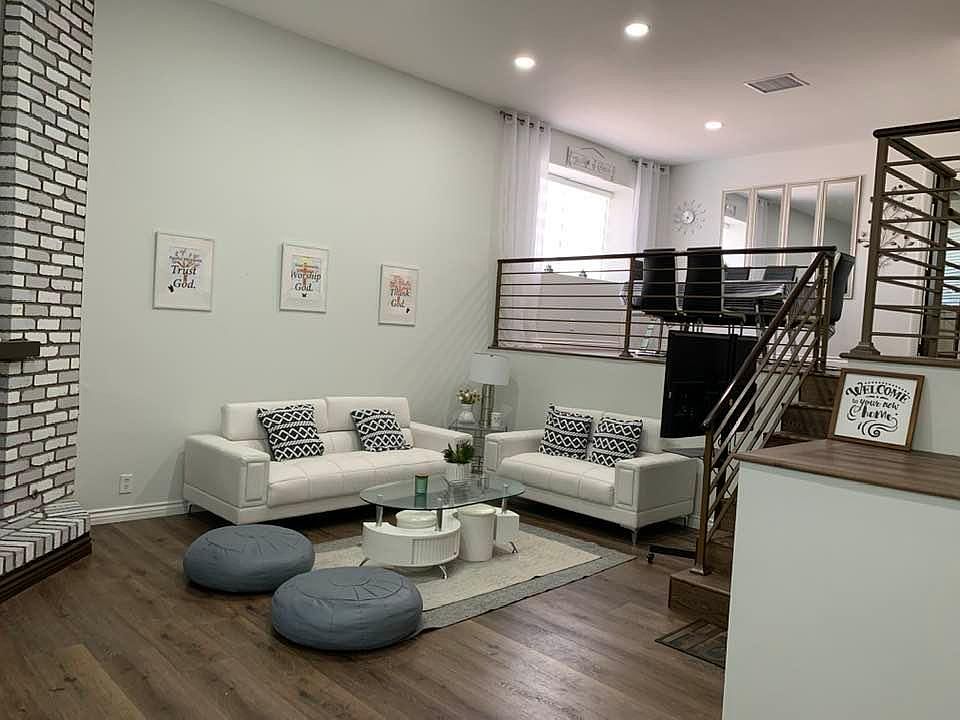 livimg room