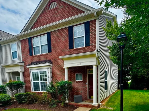1127 Somer Chase Ct, Charlottesville, VA 22911
