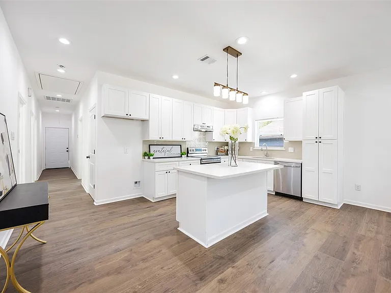 7950 Miley St — Photo 13
