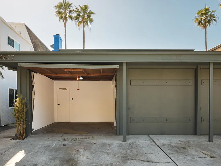 unit garage - attached to unit
