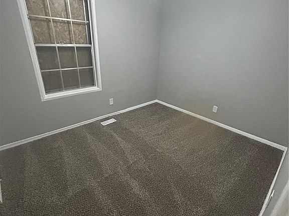 4th image of 870 Saint Cletus Dr