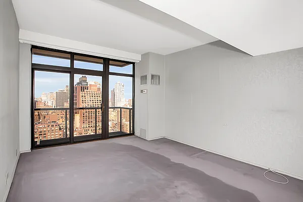 Sold by RELO REDAC INC. | media 4