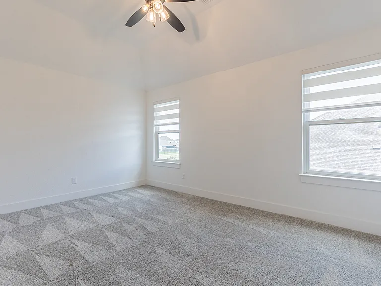 208 Sadaba St — Photo 48