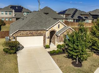 465 Rockaway Dr, Midlothian, TX 76065