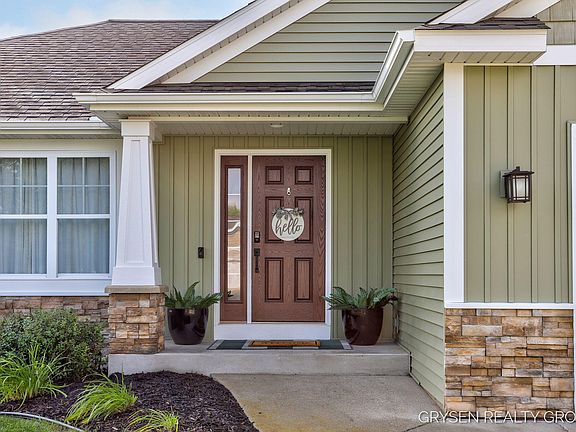 4th image of 6114 Kingsbury Ct