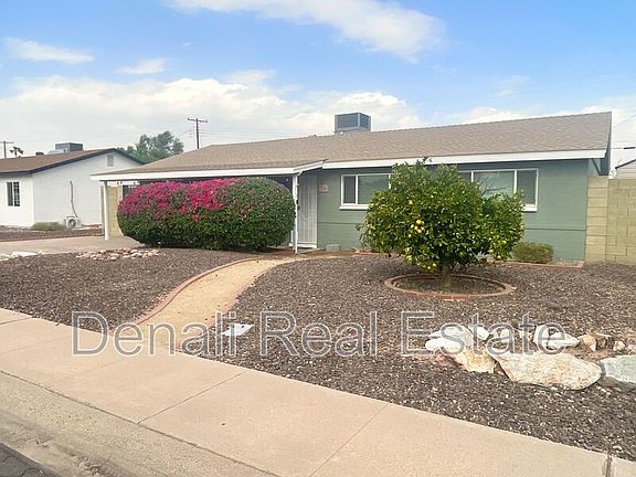 3rd image of 7526 E Portland St