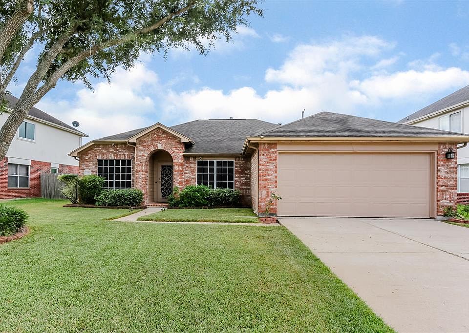 1st image of 2034 Mountshire Dr