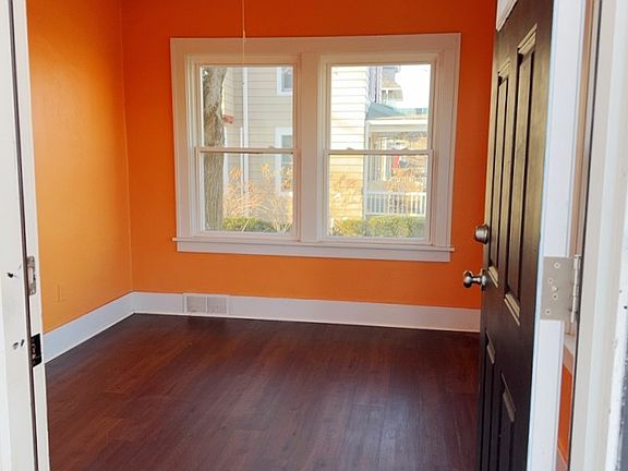 4th image of 602 Austin Ave