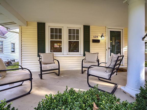 4th image of 429 Peach Orchard Ave