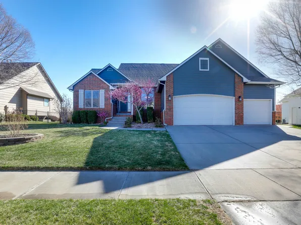 4004 N Bluestem St, Maize, KS 67101