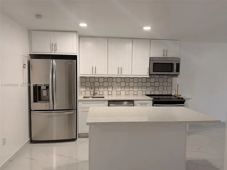 7000 NW 17th St #320 — Photo 3