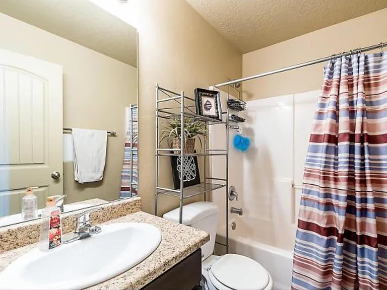 1587 W Kingsbarn Way — Photo 18
