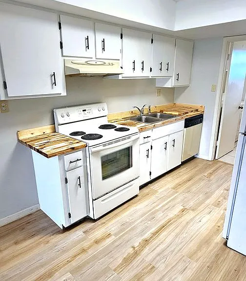 2135 N Courtenay Pkwy #B-209 — Photo 27