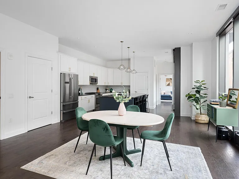250 Spring St #313 — Photo 44