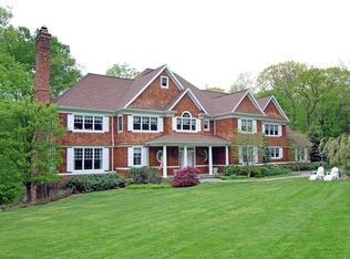 15 Bessel Ln, Chappaqua, NY