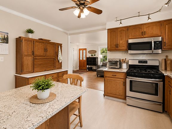 5th image of 215 E Bryn Mawr Ave