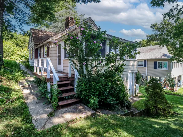 17 North Beach Drive, New Fairfield, CT 06812