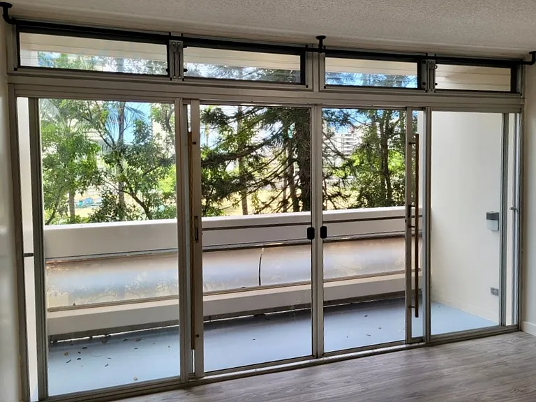 500 University Ave #305 — Photo 4