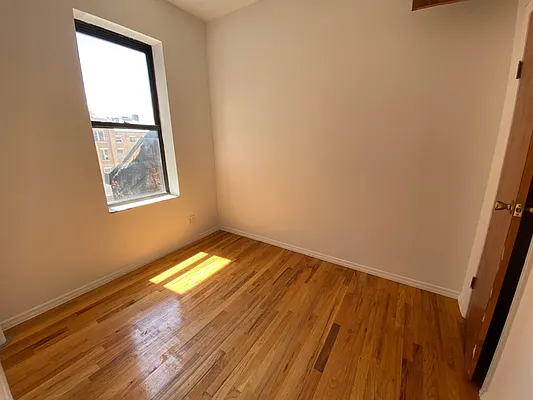 Rented by GreenVill Real Estate LLC | media 5